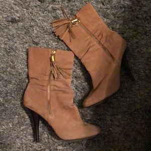 Michael Kors Tan slouch booties Size 9